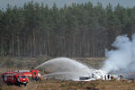 Ликвидация пожара на месте падения вертолета Ми-28 на авиашоу в Рязанской области