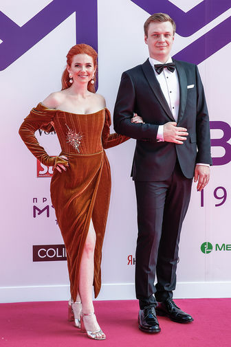 Певица Елена Катина перед&nbsp;церемонией вручения XVII ежегодной национальной телевизионной премии в&nbsp;области популярной музыки &laquo;МУЗ-ТВ 2019&raquo;