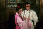 Джеки Чан в сцене из фильма «Убить с интригой» (1977)