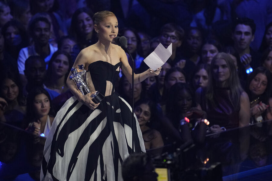 Певица Ариана Гранде на&nbsp;премии MTV Video Music Awards в&nbsp;Нью-Йорке, 7&nbsp;сентября 2025&nbsp;года
