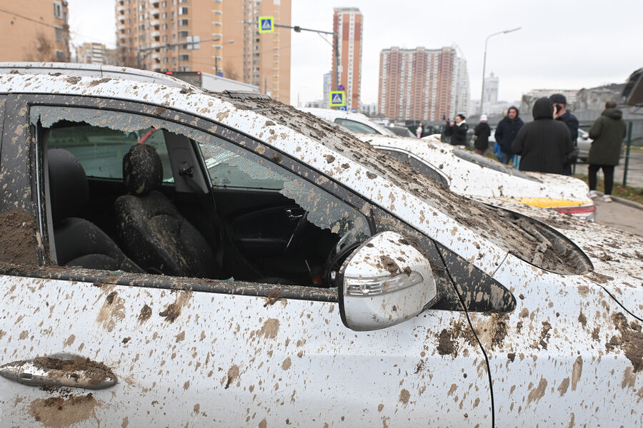 Последствия обрушения конструкции демонтируемого горнолыжного комплекса &laquo;Снежком&raquo; в&nbsp;Красногорске, 11&nbsp;ноября 2025&nbsp;года