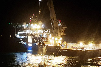 Во время поднятия со дна Баренцева моря российского вертолета Ми-8 авиакомпании «Конверс Авиа», потерпевшего крушение 26 октября вблизи архипелага Шпицберген