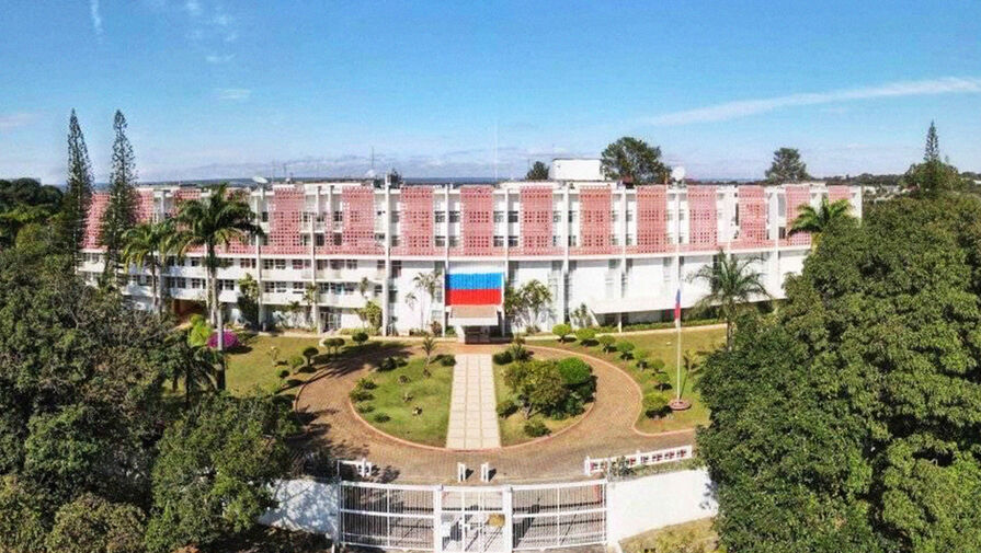 Полиция Бразилии не нашла взрывчатых веществ в посольстве России
