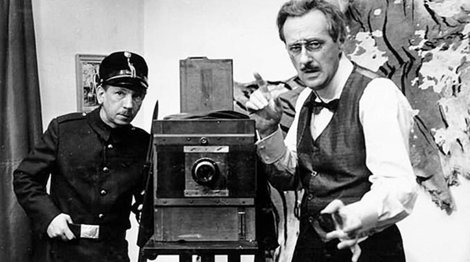 Кадр из фильма «Ленин в Польше» (1965). Режиссер Сергей Юткевич. Приз за лучшую режиссуру на 19-м Каннском кинофестивале (1966)