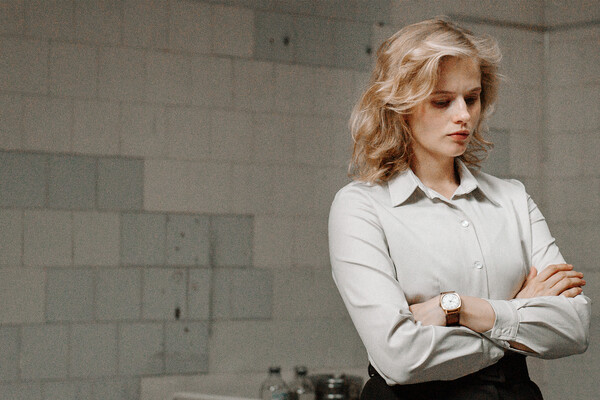 Александра Бортич на съемках сериала «Фишер» (2023)