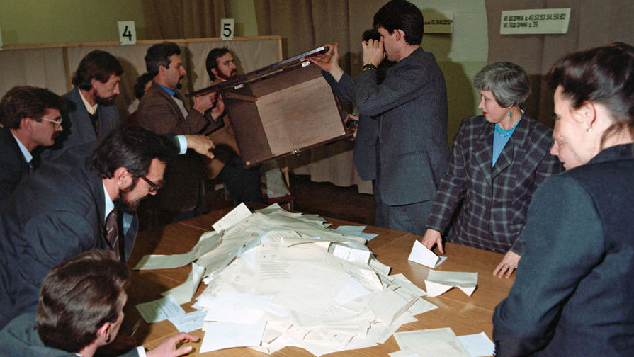 12 декабря 1993 года. Во время вскрытия урн на&nbsp;избирательном участке №133 в&nbsp;Рязани