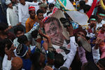 Во время протестов против президента Франции Эммануэля Макрона в Хайдарабаде, Индия, 30 октября 2020 года