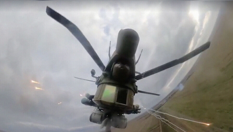 Минобороны РФ показало видео ударов Ми-28Н Ночной охотник по позициям и технике ВСУ
