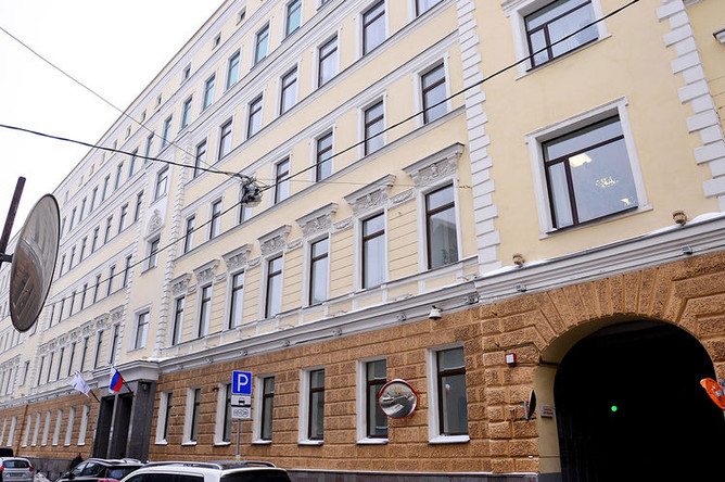 Фасад доходного дома купца Константинова в Армянском переулке в Москве после реставрации, 29 января 2019 года