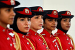 Королевские гвардейцы ожидают прибытия папы Римского Франциска в Манаму, Бахрейн, 3 ноября 2022 года