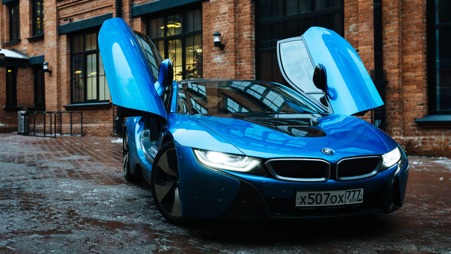 BMW i8 с подсветкой