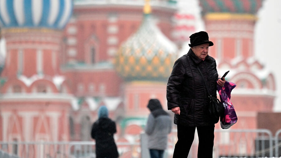 "Откуда взять деньги, с вертолета разбросать?" В Госдуме поспорили о 13-й пенсии