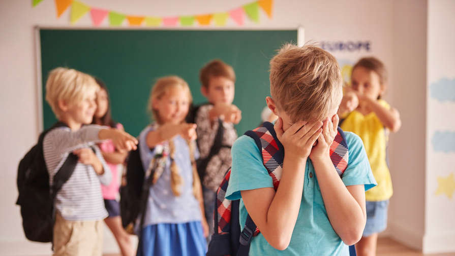 Больше половины российских школ сталкиваются с жестоким поведением подростков