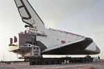 Орбитальный корабль многоразового использования «Буран» перед испытательным пуском, 1988 год