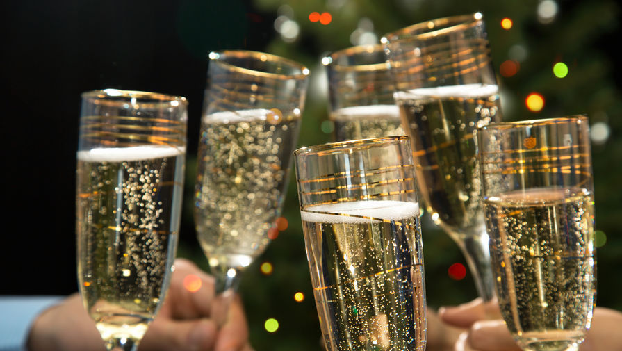 Ассоциация виноделов России заверила в отсутствии дефицита шампанского в Новый год