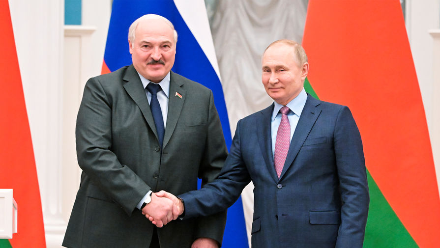 Лукашенко заявил, что Путин призвал помочь Минску в строительстве порта под Петербургом