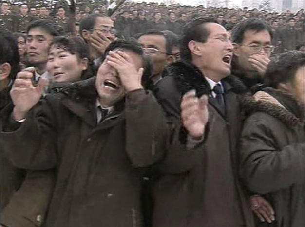 Проститься с&nbsp;Ким Чен Иром на&nbsp;центральную площадь Пхеньяна пришли сотни тысяч северокорейцев.
