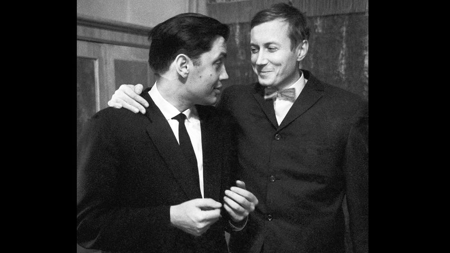 Роберт Рождественский и Евгений Евтушенко, 1962 год