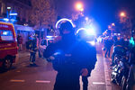 Полиция около театра Bataclan в Париже, 13 ноября 2015 года