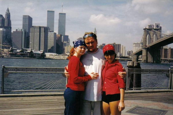 Солистки t.A.T.u. Лена Катина и Юля Волкова в Нью-Йорке, 2001 год