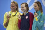 Американка Кэти Ледеки завоевала золото Олимпийских игр – 2016 в Рио-де-Жанейро на дистанции 200 м вольным стилем, опередив в решающем заплыве Сару Шестрем из Швеции и Эмму Маккин из Австралии.
