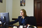 Министр спорта Крыма Елизавета Кожичева в своем кабинете