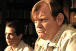 Брендан Глисон и Майкл Ангарано в сцене из фильма «Черный ирландец» (2007)