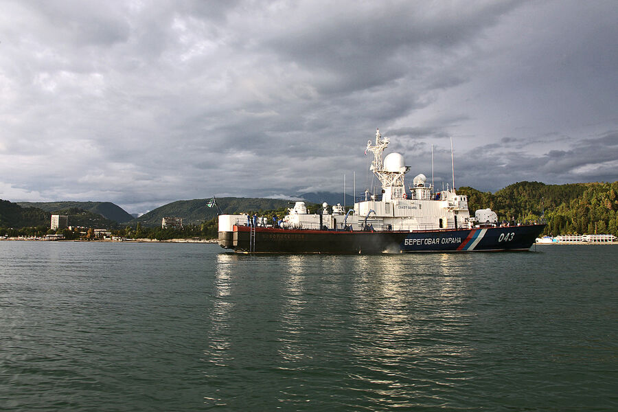 Российский корабль «Новороссийск» у берегов Абхазии, 2009 год