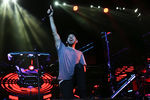 Участник группы Linkin Park Майк Шинода во время выступления в СК «Олимпийский»