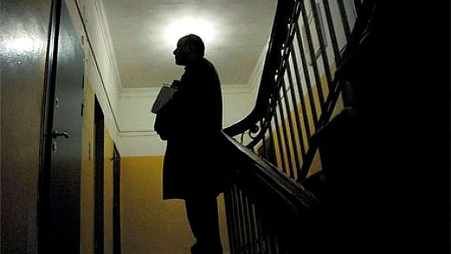 РБК: банки стали продавать коллекторам долги россиян вдвое дешевле