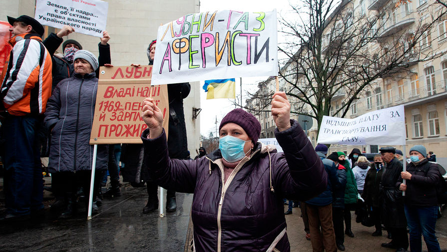 Протест в подарок Зеленскому: на Украине прошли 