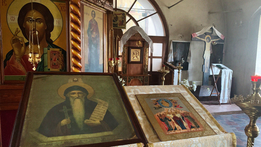 Российскому священнику запретили ввозить в страну иконы, продававшиеся в соцсетях