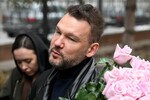 Директор организации «АКАДЕМИЯ КИД» Антон Собянин на церемонии прощания с народной артисткой РСФСР Ларисой Голубкиной в Храме святителя Николая на Трех Горах в Москве, 25 марта 2025 года