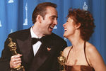 С Николасом Кейджем на церемонии награждения премии «Оскар» в 1996 году