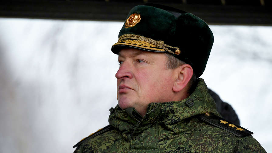 Командующий войсками ЦВО России Лапин наградил военных в Черниговской области
