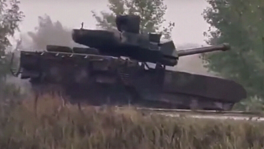 Журнал Military Watch: в Луганске замечен новейший российский танк Т-14 Армата