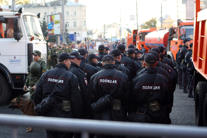 Участники акции оппозиции «Марш мира» в Москве
