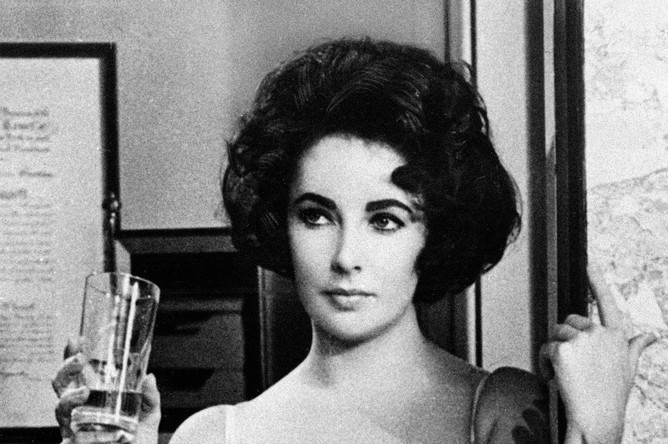 Элизабет Тейлор на съемках фильма «Баттерфилд-8» (1960)