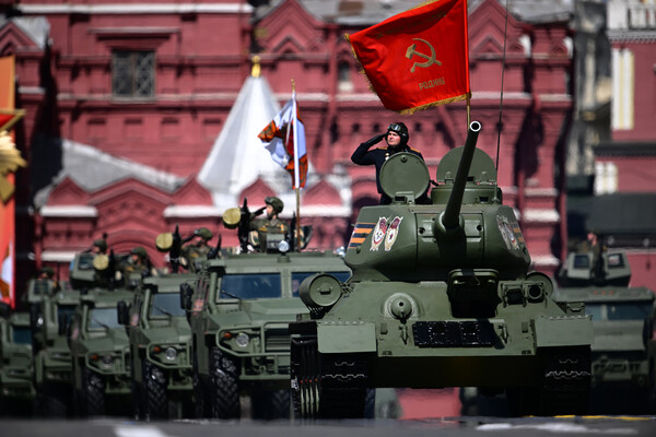 Танк Т-34 на&nbsp;военном параде, посвященном 78-й годовщине Победы в&nbsp;Великой Отечественной войне, на&nbsp;Красной площади в&nbsp;Москве