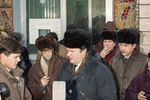 12 декабря 1993 года. Председатель исполнительного комитета Коммунистической партии России Геннадий Зюганов после голосования