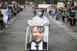 Во время протестов против президента Франции Эммануэля Макрона в Палестине, 30 октября 2020 года