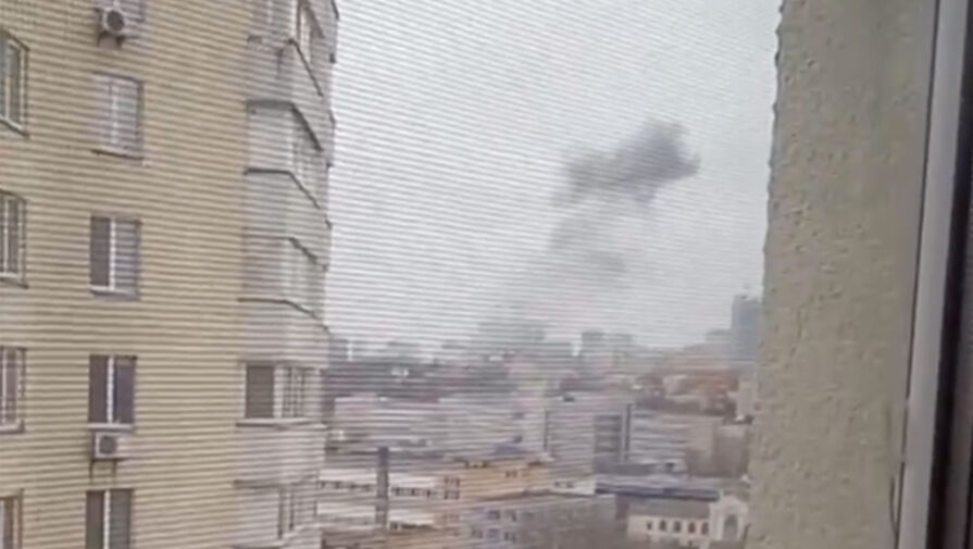 Очевидцы публикуют фото и видео со взрывами в Киеве