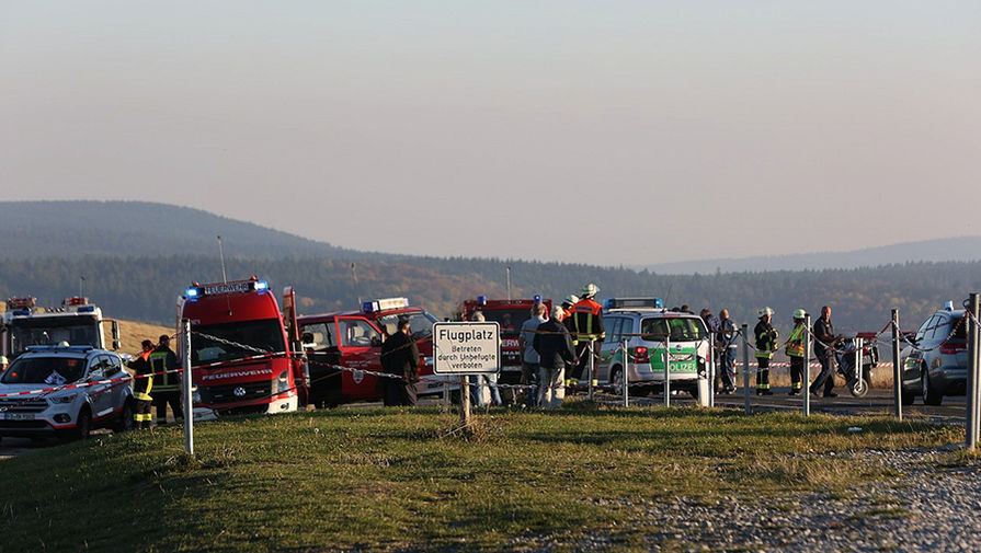 В&nbsp;Германии легкомоторный самолет упал на&nbsp;толпу людей, 14 октября 2018 года