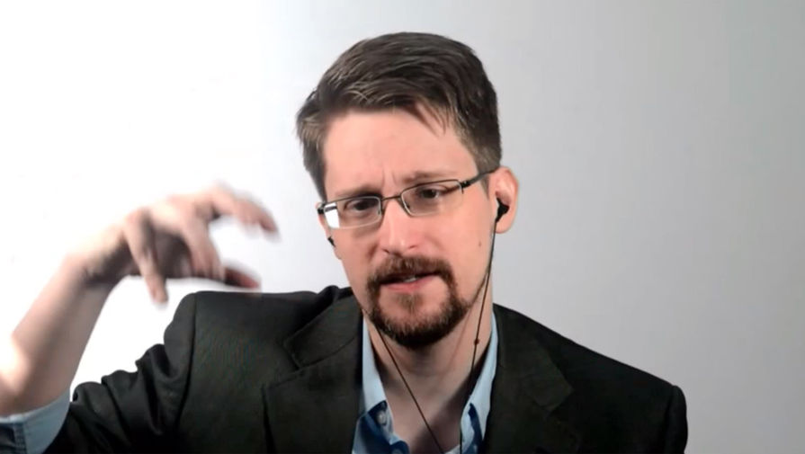 Экс-сотрудник АНБ Эдвард Сноуден во время прямой линии, 17 сентября 2019 года