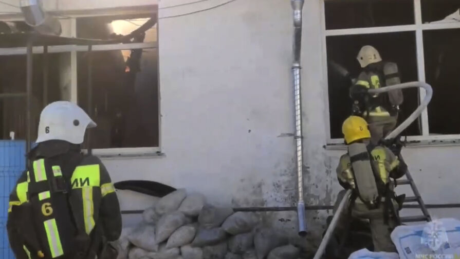 В Крыму ликвидировали пожар на складе