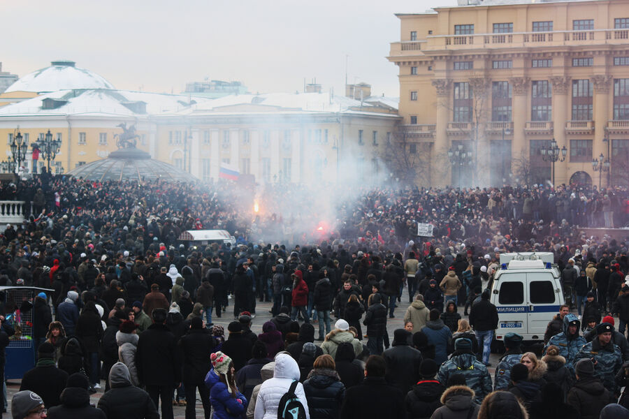 Участники акции в&nbsp;память об убитом фанате &laquo;Спартака&raquo; Егоре Свиридове на&nbsp;Манежной площади, 11&nbsp;декабря 2010&nbsp;года