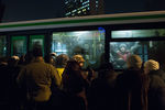 Пассажиры метро у станции «Автозаводская»