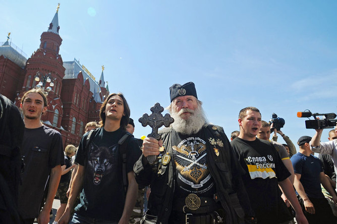 Лидер «Союза православных хоругвеносцев» во время протеста против гей-парада