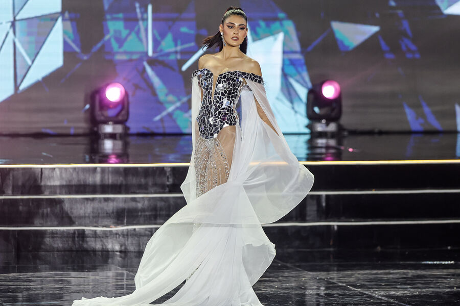 Участница конкурса «Мисс Земля-2025» из&nbsp;Чили Натали Брионес, Параньяк, Филиппины, 5&nbsp;ноября 2025&nbsp;года