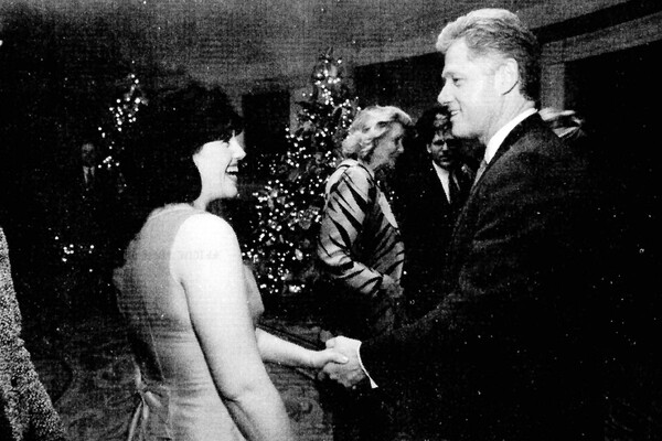 Моника Левински и президент Билл Клинтон на&nbsp;приеме в&nbsp;Белом доме, 1998&nbsp;год